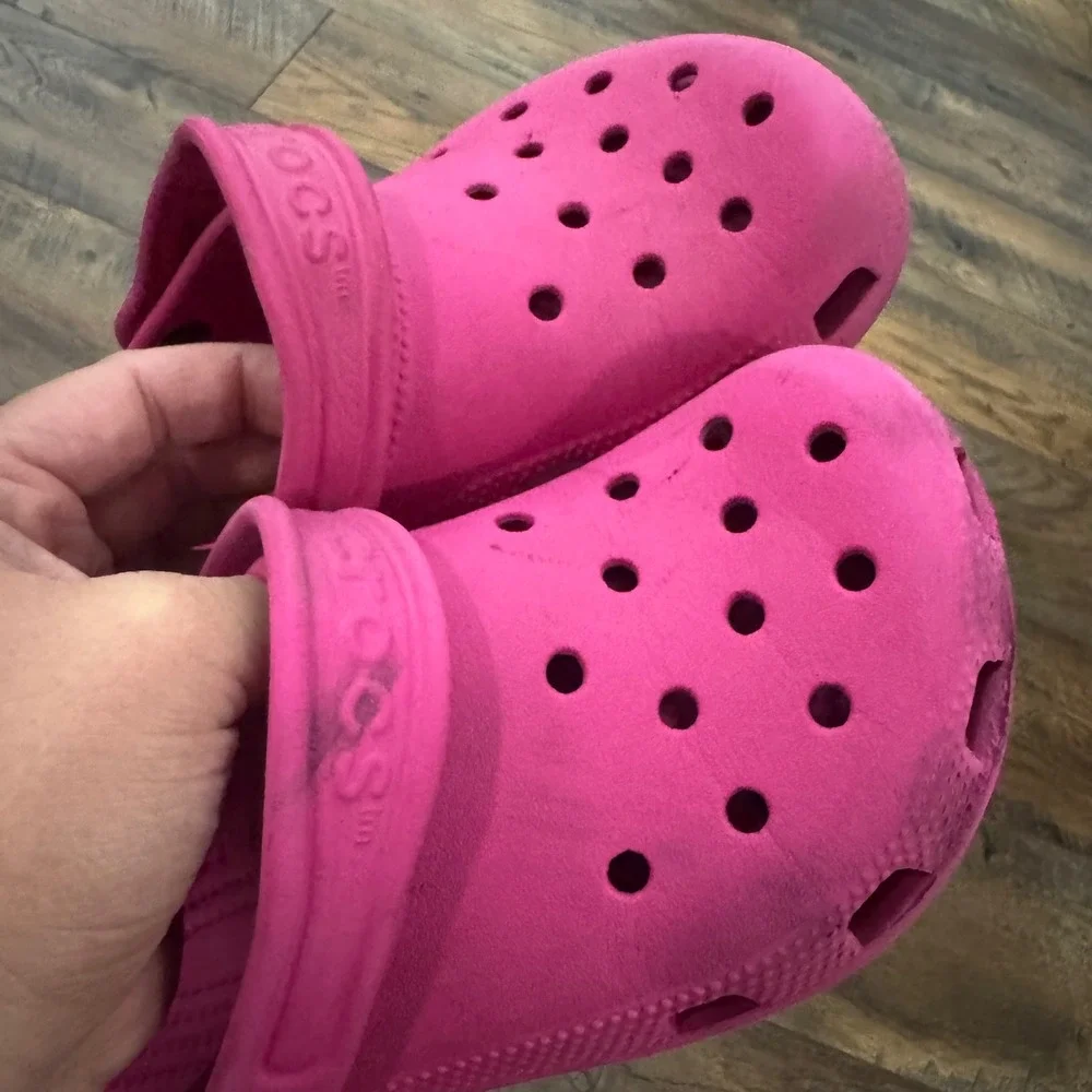 Crocs Classic Clogs Pink Girls Kids J2 Comfort Slip On Water‎ Shoes Beach Summer